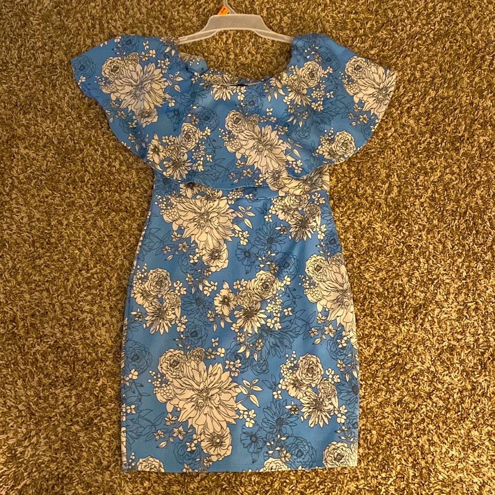 Womens’ Off the shoulder Mini blue and white floral print Dress